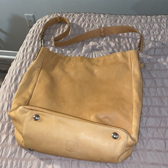 NWOT Roots Genuine Leather Purse 🤍 - Picture 2 of 6